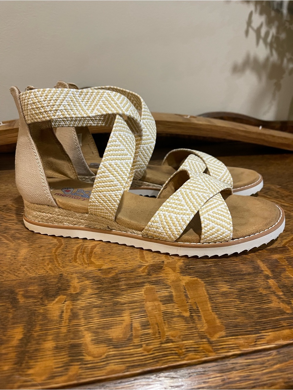 Skechers Tan & Cream Woven Strappy Sandals